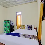 Spot On 92930 Syifa Guest House Syariah