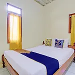 Spot On 92930 Syifa Guest House Syariah